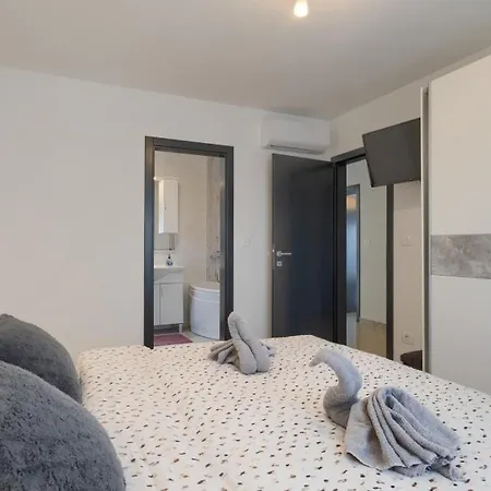 La Perla By Guide Villa *