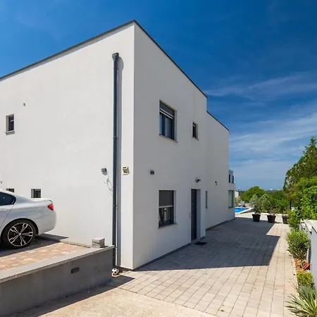 Villa La Perla By Guide Pula