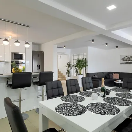 La Perla By Guide فيلة