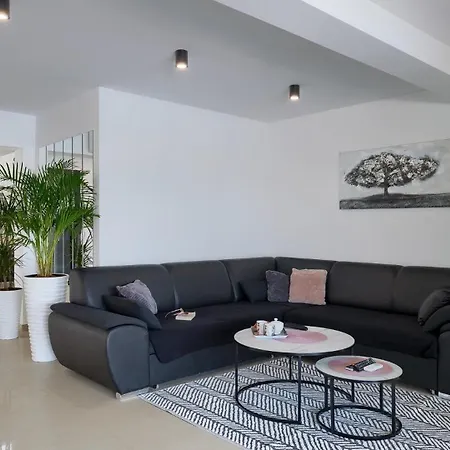 La Perla By Guide Villa *