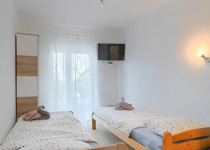 فيلة La Perla By Guide