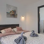 La Perla By Guide Villa