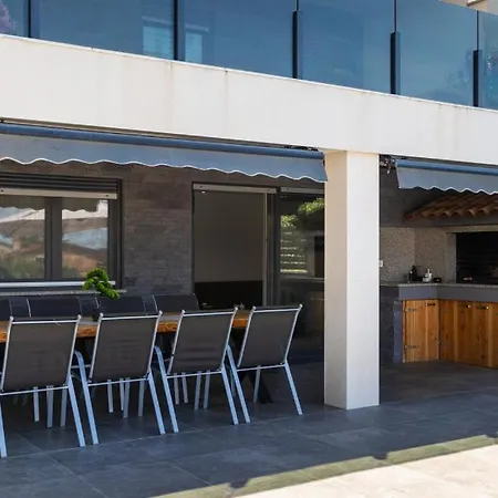 La Perla By Guide Villa