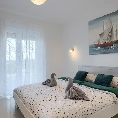 Villa La Perla By Guide *