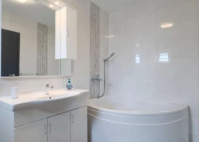 La Perla By Guide * Pula